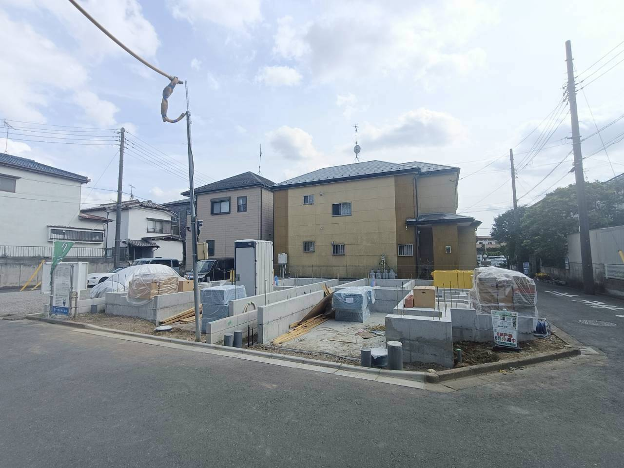 八潮市　八潮6丁目　新築戸建　全2棟の前面道路含む現地写真|前面道路含む現地写真です