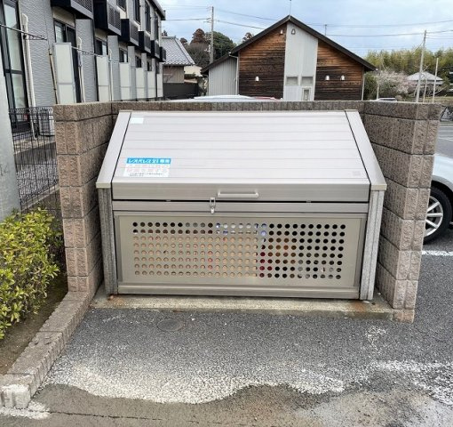 レオパレスフェリーチェのその他|専用ゴミ置き場