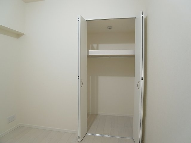 エクセレンス藤井の収納|各部屋にクローゼット収納を完備してます
