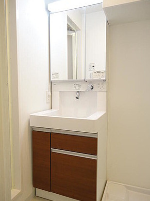 SKY RESIDENCEの独立洗面台