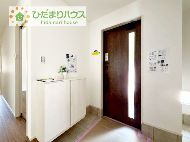 【玄関】 | 土浦市右籾　新築戸建 | 丁度良い靴箱のサイズ♪これだけあれば家族全員の靴がしまえてスッキリ(^O^)