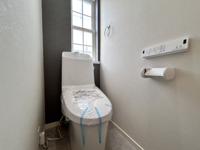 【トイレ】 | 綾瀬市綾西2丁目 中古戸建 全1棟