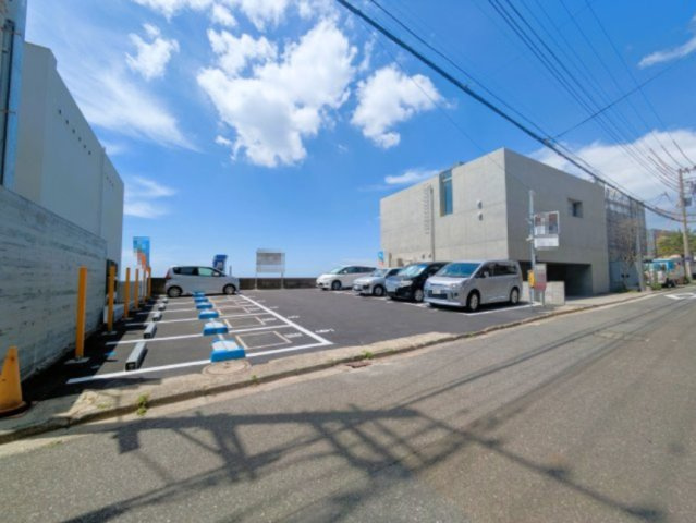 海見え！七里ガ浜海岸まで徒歩3分　更地の外観|陽当たり良好