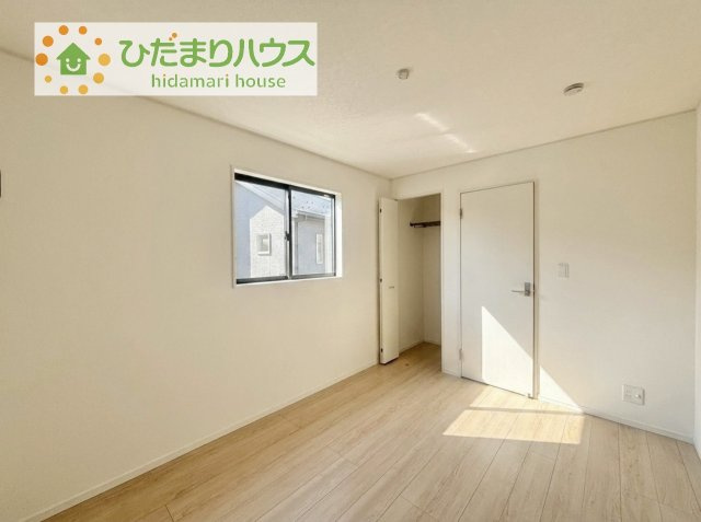 【洋室】 | 土浦市神立町第8　新築戸建　3号棟 | 木の温もりがやさしいフローリング♪