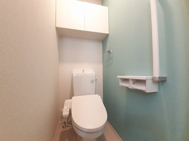 福津市津屋崎７丁目のアパートのトイレ|清潔感のあるトイレです