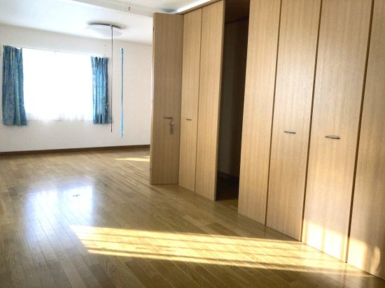 網走市駒場北４丁目４番１０号　中古売家の収納|【現況】2階15帖洋室収納の別アングルです。