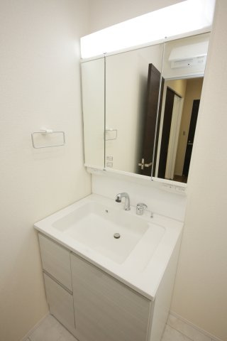 半田市宮本町6丁目　1号棟の独立洗面台