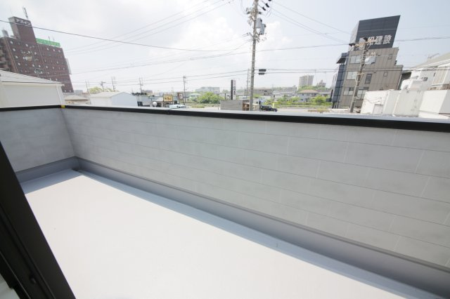 半田市宮本町6丁目　1号棟のバルコニー|南向きで洗濯物も気持ちよく！