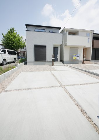 半田市宮本町6丁目　1号棟の駐車場