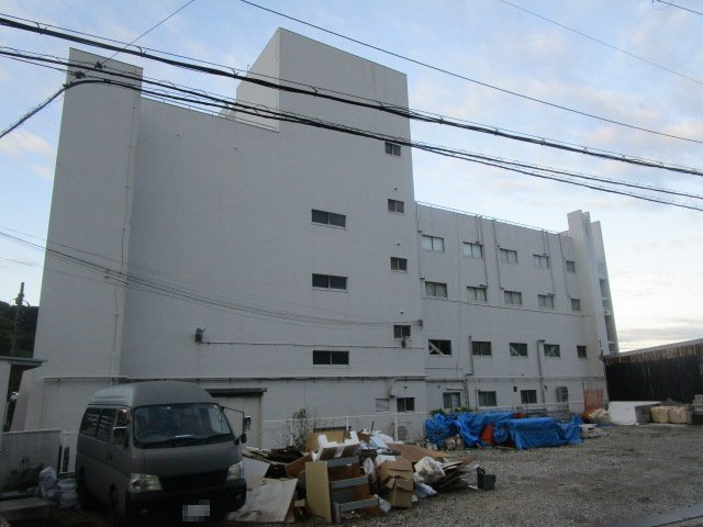 柏原市国分市場１丁目の倉庫
