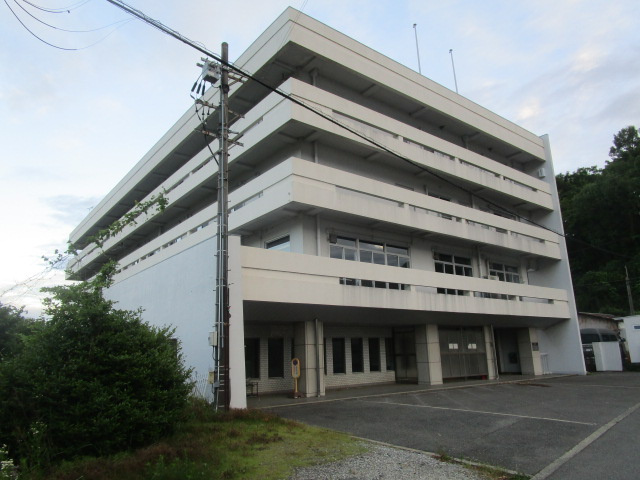 柏原市国分市場１丁目の倉庫