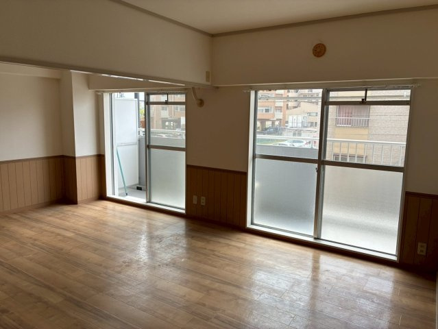 新潟昭和ビル（駅南）の居間・リビング