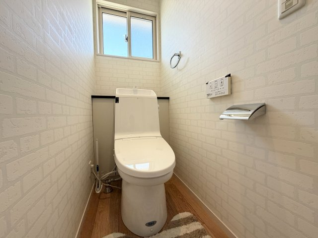 広弁天橋町　一戸建てのトイレ|２階にもトイレがあります。