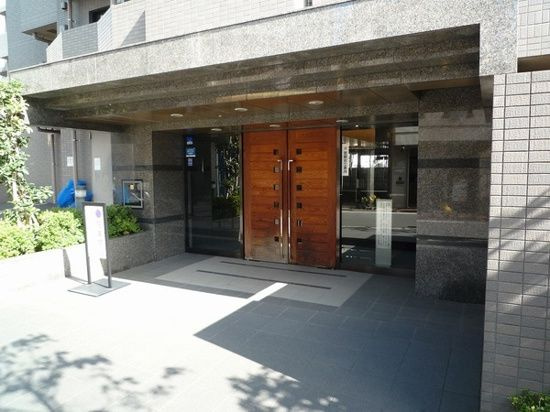 ルーブル富士見台のエントランス