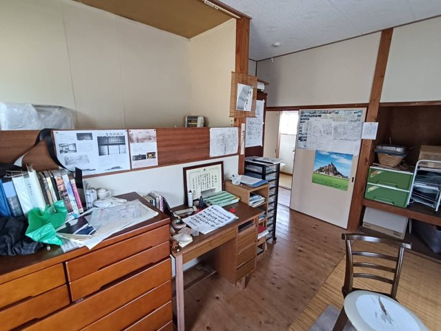 西条市喜多川217-2　中古戸建の洋室