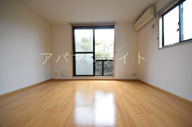 【居間・リビング】 | ゆったりとしたお部屋です