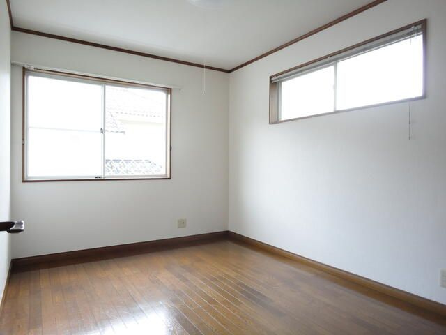 ゆりが丘貸家の寝室