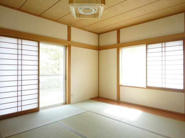 ゆりが丘貸家の和室