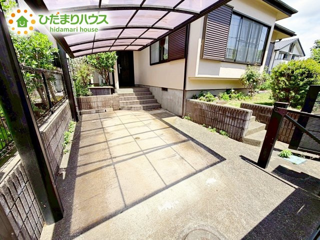 【駐車場】 | 石岡市南台1丁目　中古戸建 | マイホームなら駐車場代がかかりません。しかも、自宅の駐車場で洗車が出来ます！今までコイン洗車に行っていた手間も省けて、節約にも繋がります(^^♪