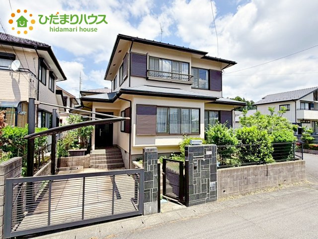【外観】 | 石岡市南台1丁目　中古戸建 | 明るい光が差し込む開放感あふれる住まいです。
