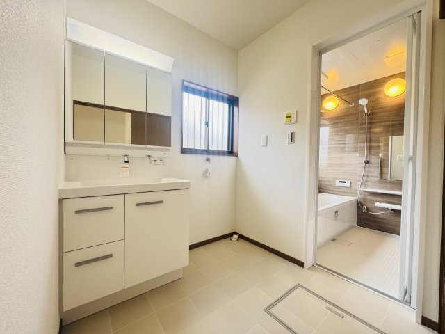 玉村町南玉　中古住宅の独立洗面台|玉村町南玉　中古住宅