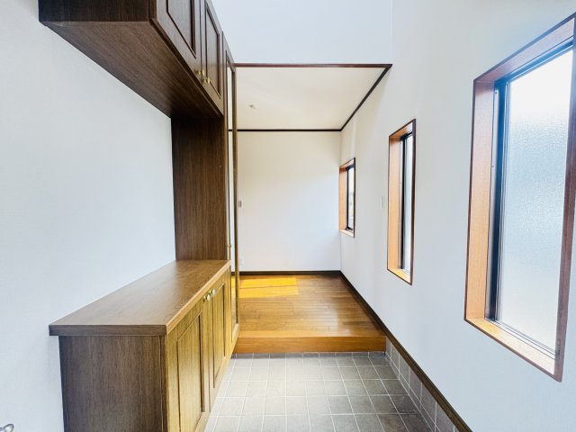 玉村町南玉　中古住宅の玄関|玉村町南玉　中古住宅