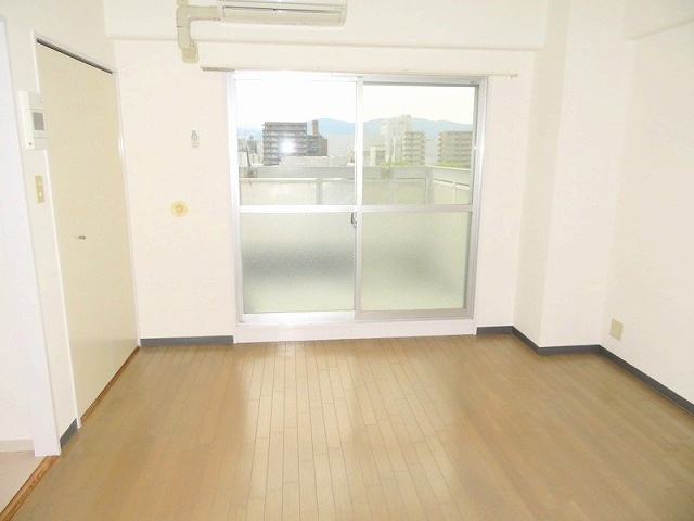 【居間・リビング】アーバンハート大手町