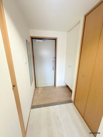 CITY SPIRE難波WEST　仲介手数料無料の玄関