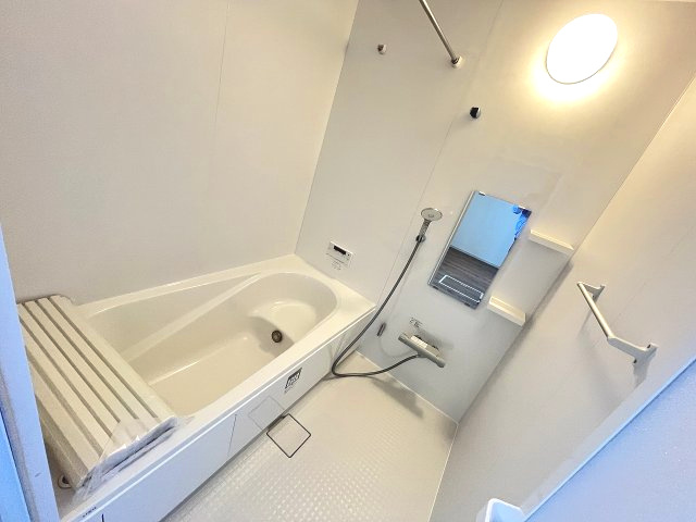 【浴室】 | 糟屋郡志免町桜丘3丁目6期　1号棟（全2棟）【仲介手数料無料・0円】 | 施工例。浴室です。施工例は完成時と異なる場合があります。