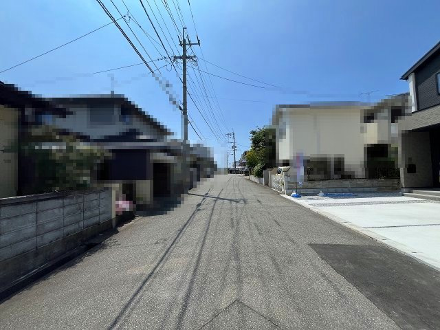 【その他】 | 糟屋郡志免町桜丘3丁目6期　1号棟（全2棟）【仲介手数料無料・0円】 | 現地写真。前面道路です。