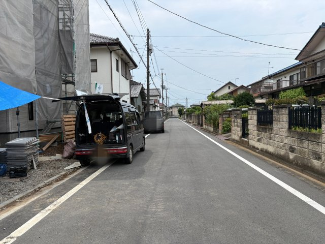 【前面道路含む現地写真】 | 深谷市岡里第2期　クライン　新築戸建　全1棟　1号棟