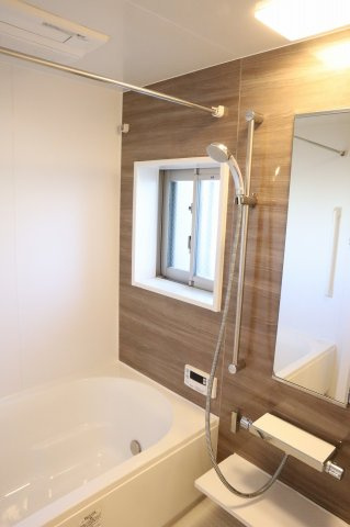アルファステイツ助任本町の浴室