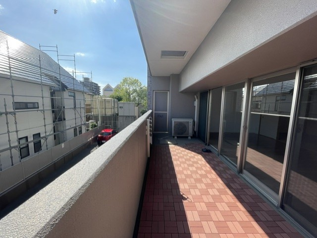 アルファステイツ助任本町のバルコニー