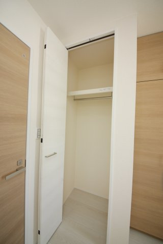 半田市宮本町6丁目　2号棟の収納