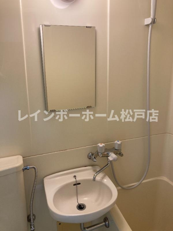特典：仲介手数料が無料です!!の洗面所|広い洗面スペース