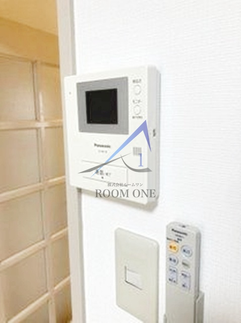 アンジュ荻野のセキュリティ|モニター付インターホンです。