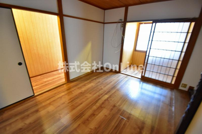 【洋室】 | 足代2丁目貸家