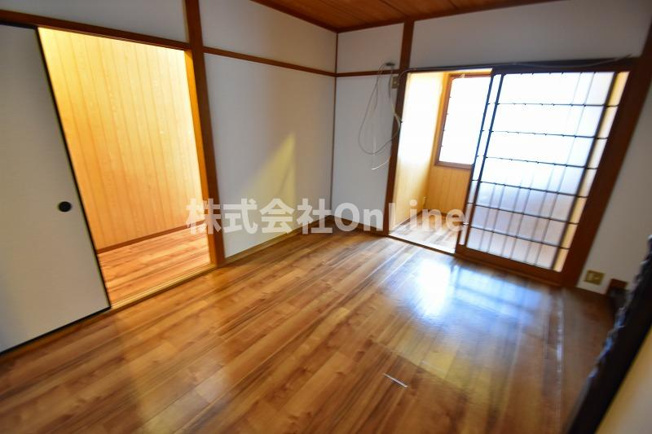 【洋室】 | 足代2丁目貸家