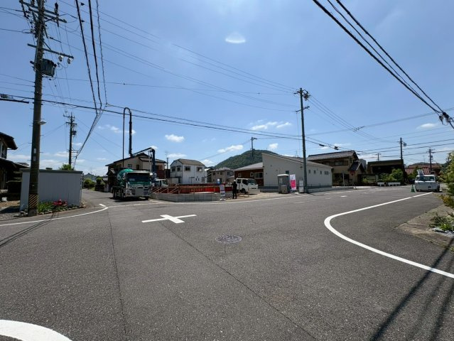 クワイエ　岐阜市中川原第２　全４区画分譲の前面道路含む現地写真|「現地（2026年5月25日）撮影」　
■前面道路　
■ヤマダ不動産　株式会社リライフ