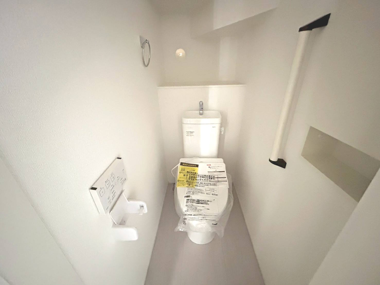 グラファーレ　一宮市萩原町西宮重　全1区画分譲のトイレ|節水省エネ仕様の暖房便座付きシャワートイレです。