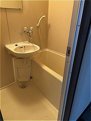 ジュネス和白丘の浴室
