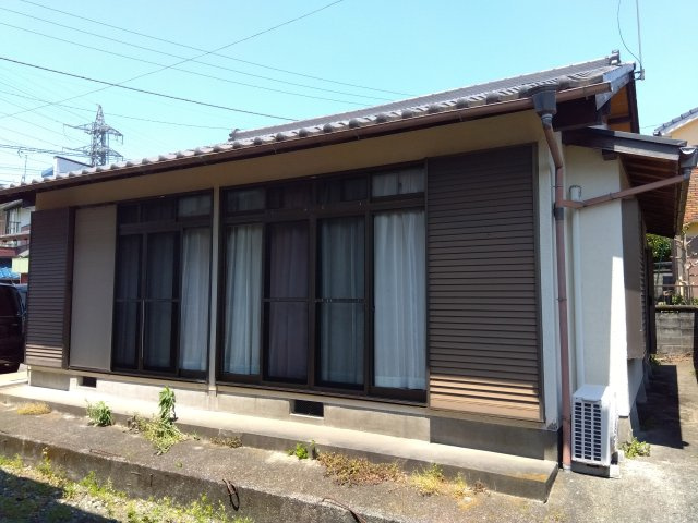売中古戸建　富士市天間の外観|南向きのお家です。陽当たり良好で、心地よい陽光が差し込む住空間です。