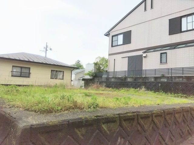 売土地　富士市鵜無ケ淵の外観|高台に位置しています。通りから富士山・駿河湾が望めます。