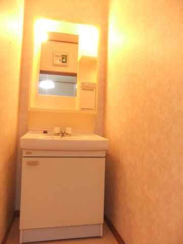 シャルムメゾンＡの独立洗面台|独立洗面台があります。（写真は102号室）
