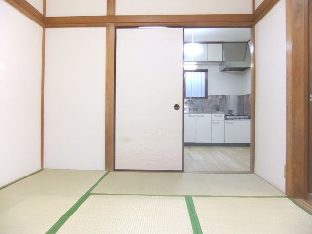 シャルムメゾンＡの和室|写真は102号室