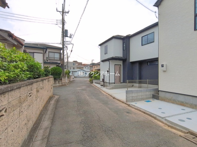 入間市鍵山3丁目・全2棟　新築一戸建　2号棟　の前面道路含む現地写真|2026年6月2日撮影