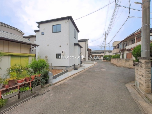 入間市鍵山3丁目・全2棟　新築一戸建　2号棟　の前面道路含む現地写真|2026年6月2日撮影
