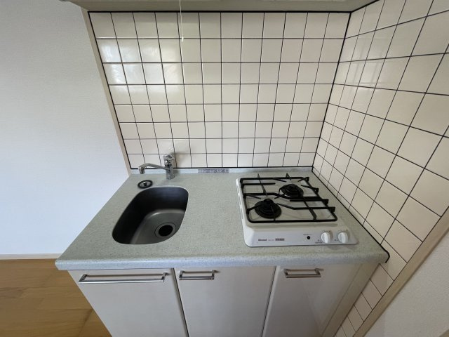 リヴェール渡辺通南のキッチン