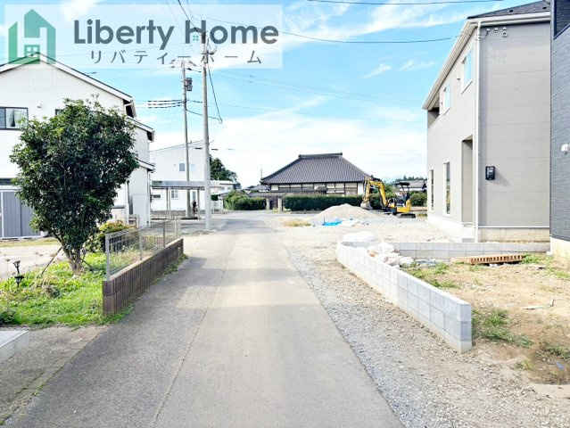 土浦市神立町第9　新築戸建　4号棟の前面道路含む現地写真