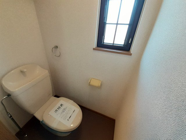 パイングローヴヒルズＣのトイレ|コンパクトで使いやすいトイレです